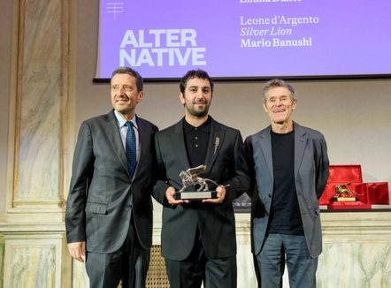 Mario Banushi rrëmben “Luanin e Argjendtë” në Venecia