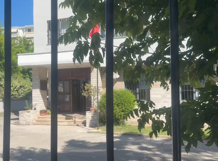 Humbi jetën një i mitur, Gjykata e Gjirokastrës lë në “arrest shtëpie” pronarin e pishinës