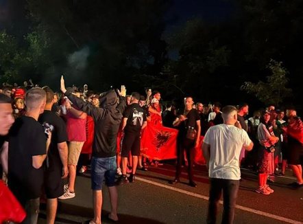 Bllokimi i rrugës së Aeroportit të Rinasit pas protestës, policia procedon penalisht 19 persona 