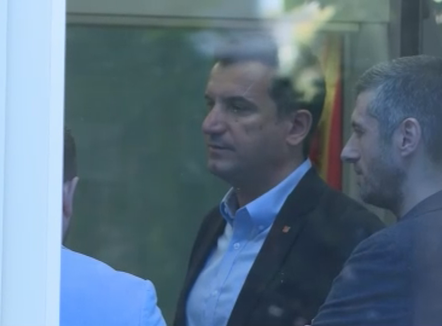 Kërkesat e kryebashkiakut, nga kafazi te Nesti Angoni, gjykata vendos për Veliajn