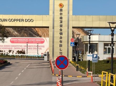 SHBA-ja ndalon importin e dërgesave të kompanisë kineze në Serbi