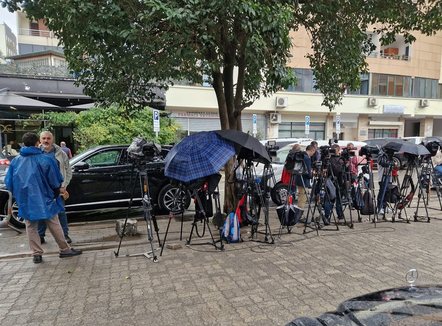 Nuk lejohen kamerat në proceset gjyqësore, Televizionet kërkojnë ndërhyrjen e menjëhershme të KLGJ: Po cenohet e drejta e informimit