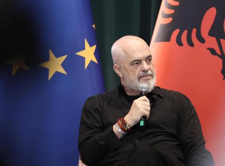 Rama: Fitore imagjinare për “flamingot”, amendamenti i PE nuk ka lidhje me Zvërnecin