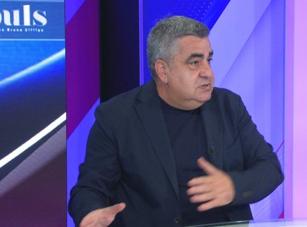 “Protestat duhen dëgjuar, pa dëmtuar interesat kombëtare” Blendi Gonxhe: Revolta në Zvërnec u kthye në thirrje për largimin e qeverisë