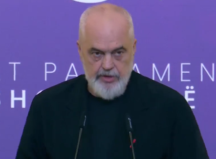 Rama u përgjigjet kërkesave për dorëheqje: Kjo nuk qëndron as në qiell, as në tokë