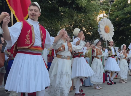 “Shpirti i Ballkanit”, valle, kostume dhe traditë, Korça në ritmet e folklorit