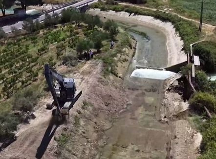 Avari në kanalin e ujitjes nga Rezervuari i Thanës, ministri njofton fermerët 