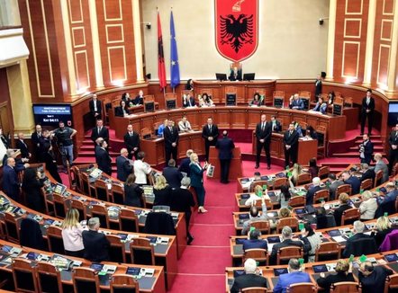 Kushtet e PE për Shqipërinë, Grupi i PD kërkesë Kuvendit për mocion me debat