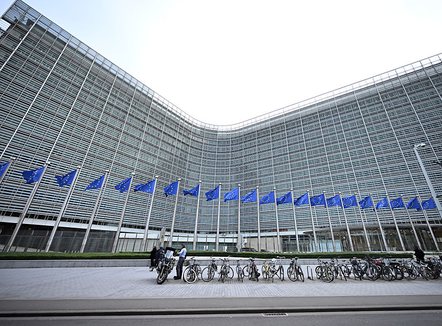 Belgjika autorizon hyrjen e delegacionit taleban, BE-ja nën presion për të drejtat e njeriut