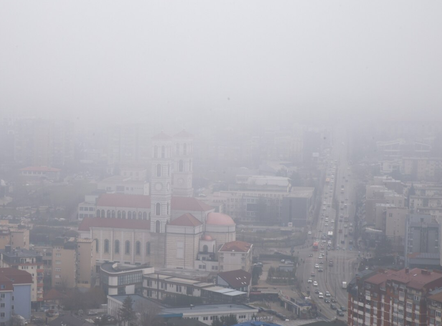 Termocentralet e vjetruara në Ballkanin Perëndimor ndotin 6.6 herë mbi limitin e lejuar