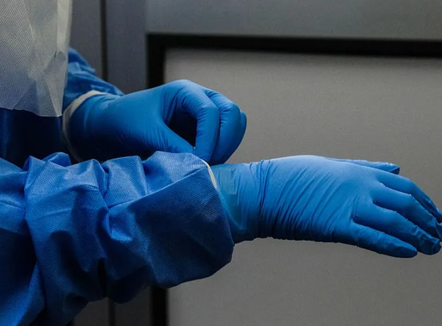 Franca konfirmon rastin e parë me Ebola