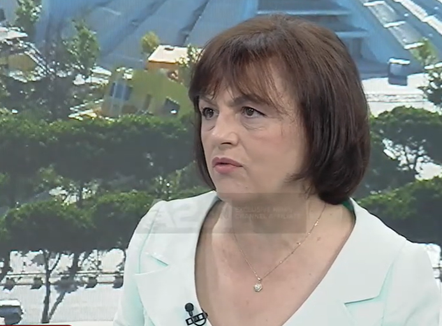 “Djersitje, rrahje të shpeshta zemre”, mjekja tregon ndikimin e temperaturave të larta