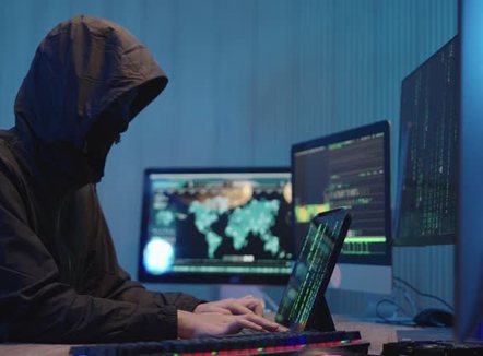 3,4 miliardë dollarë dëme nga sulmet kibernetike, FBI arreston në Malin e Zi iranianin