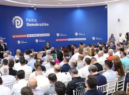  Më 1 korrik konstituohet Këshilli Kombëtar i PD, zgjidhet kryetari dhe Kryesia e re