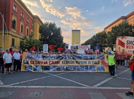 27 ditë protestë, qytetarët mblidhen sërish në shesh për plotësimin e kërkesave