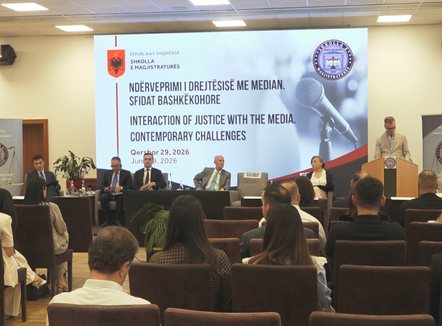 Drejtësia dhe media, krerët e drejtësisë kërkojnë qasje të re 