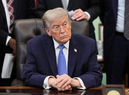 Trump njofton takim me Iranin në Katar pavarësisht sulmeve në Gjirin Persik
