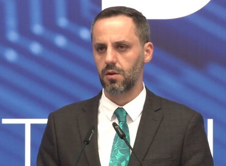 “Thellësisht i tronditur”, ministri Lamallari reagon pas aksidentit fatal: Momente të tilla të shërbejnë si thirrje për drejtuesit e mjeteve