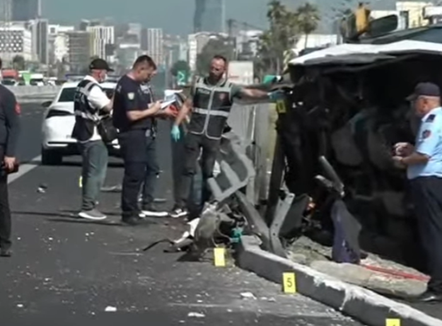 Aksidenti i rëndë, policia dyshon se drejtuesi i autobusit ka pasur një kolaps shëndetësor