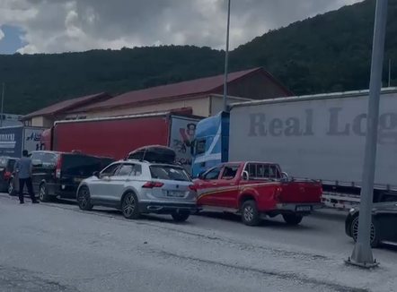 Bie sistemi doganës greke, pritje prej 3 orësh në Kapshticë