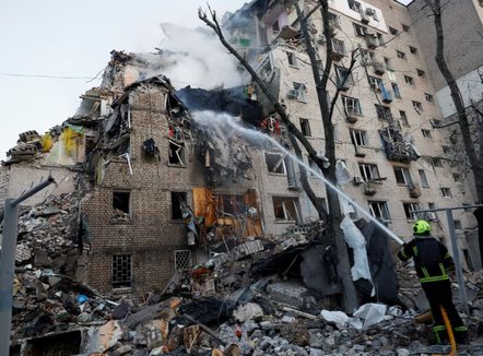 Natë sulmesh ruse me raketa e dronë mbi Kiev, viktima dhe të plagosur