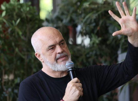 “Sharlatanë, delirantë dhe dështakë”, Rama flet për protestën: Patriotizëm nuk është të refuzosh investimet e huaja
