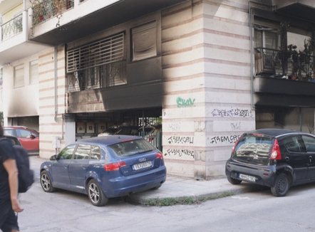 Tronditet Greqia. Vritet nëna e kandidates së partisë në pushtet, thirrje për protestë