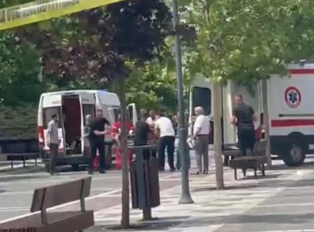 Të shtëna me armë zjarri në Podujevë, plagosen 4 persona