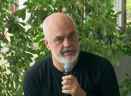 Përplasja e dhunshme në protestën para Kuvendit, reagon kryeministri Rama