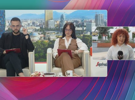 “19 protestues do të qëndrojnë 3 ditë në paraburgim”, gazetarja përcjell detajet e fundit nga shoqërimi i protestuesve