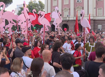 Protesta kombëtare e 4 korrikut, prej 35 ditësh kërkohet largimi i kryeministrit Rama