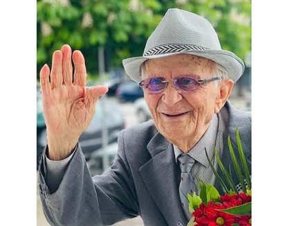 Amaneti i Koço Qëndros: Mos mbani homazhe për mua