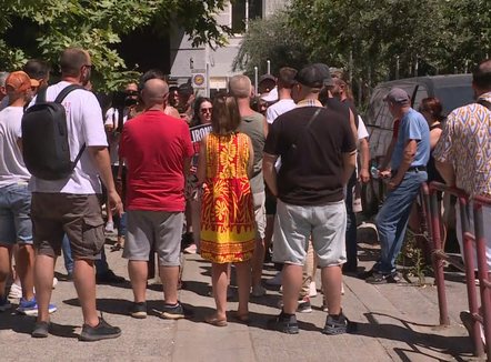 21 të ndaluarit në pritje të masave të sigurisë, protestuesit para gjykatës kërkojnë lirimin e tyre