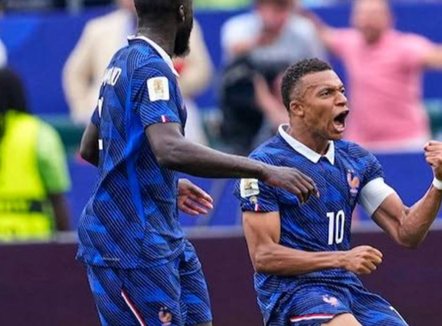 Shënoi golin e vetëm ndaj Paraguajit, Kylian Mbappe, futbollisti i rekordeve te Franca