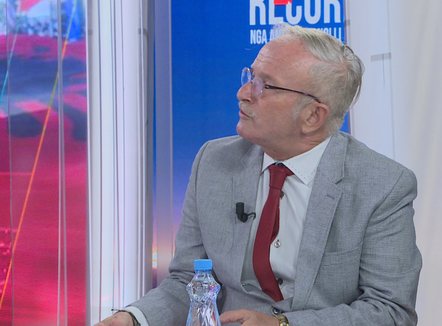 “Na duhen investimet e huaja” Çoçoli: Protestat guerile me vezë po na prishin punë