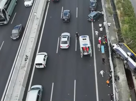 Aksidenti i autobusit të linjës Berat-Tiranë, në reanimacion dy fëmijë dhe një shtetase e huaj
