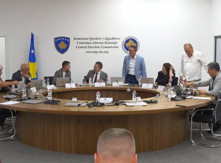 LVV me 53 deputetë, certifikohen rezultatet e zgjedhjeve në Kosovë