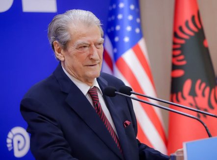  Ndalohen në kufi deputetët e VLEN, Berisha: Rama po krijon klimë jo miqësore me fqinjët