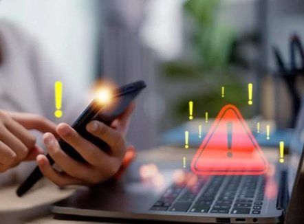 AKSK paralajmëron qytetarët: Kujdes nga email-et dhe SMS-të mashtruese në emër të bankave dhe Postës Shqiptare