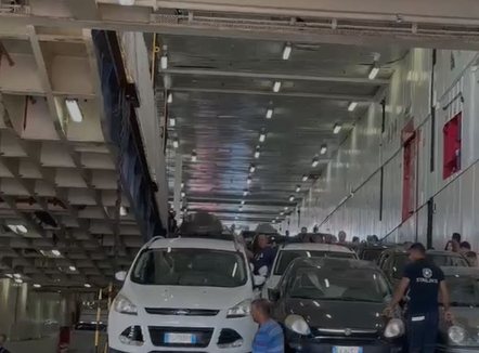 Fluks në portin e Vlorës, regjistrohet numri i pasagjerëve