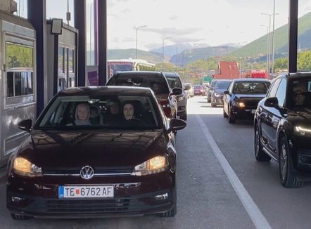 Mbi 40 mijë hyrje në ditë, rekord turistësh nga Kosova, piku në maj dhe qershor