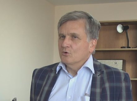 “Dialogu politik, jo në nivelin e duhur!” Flamingot, Tarran: I gëzuar që në Shqipëri ka protesta të tilla