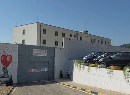 Nis zbatimi i amnistisë penale, lirohen 72 të dënuar nga burgjet e Drenovës dhe Pojskës