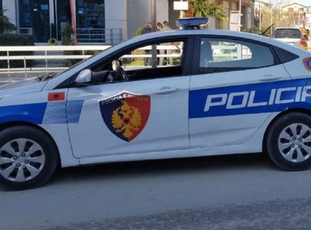 Makina e Policisë Bashkiake përplas 13-vjeçarin në Vlorë
