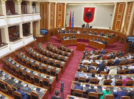 PD vijon bojkotin, gazetari zbardh porosinë e Taulant Ballës për deputetët socialistë: Qëndroni në Tiranë