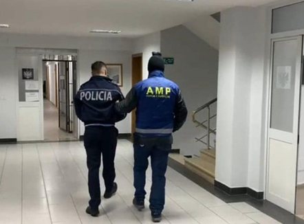 Morën ryshfet, arrestohen dy policë në Tiranë