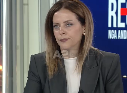 Kërkoi hapjen e partisë, deputetja socialiste i përgjigjet Spiropalit: PS ka statut, vendimmarrja kolegjiale