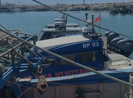 11 emigrantë lëshojnë sinjal SOS në det pranë grykëderdhjes së Vjosës, shpëtohen nga Policia Kufitare