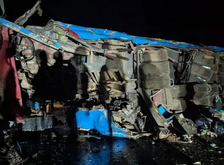 Tragjedi në Ugandë, 20 nxënës humbin jetën pas përmbysjes së autobusit gjatë ekskursionit