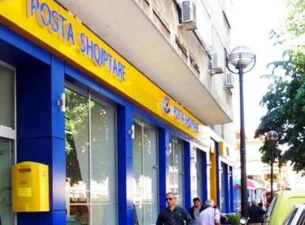 Zhduku 700 mijë euro nga arka e Postës së Durrësit, burg për ish-drejtoreshën! Dyshohet se frekuentonte kazino